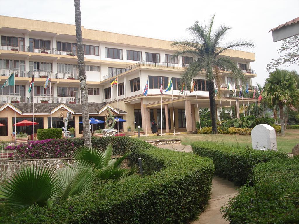 Lake View Resort Hotel Mbarara Buitenkant foto