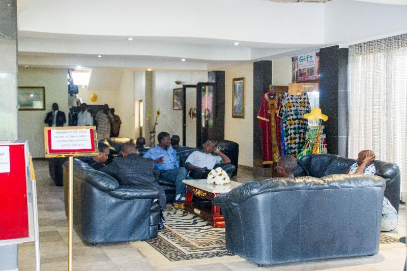 Lake View Resort Hotel Mbarara Buitenkant foto