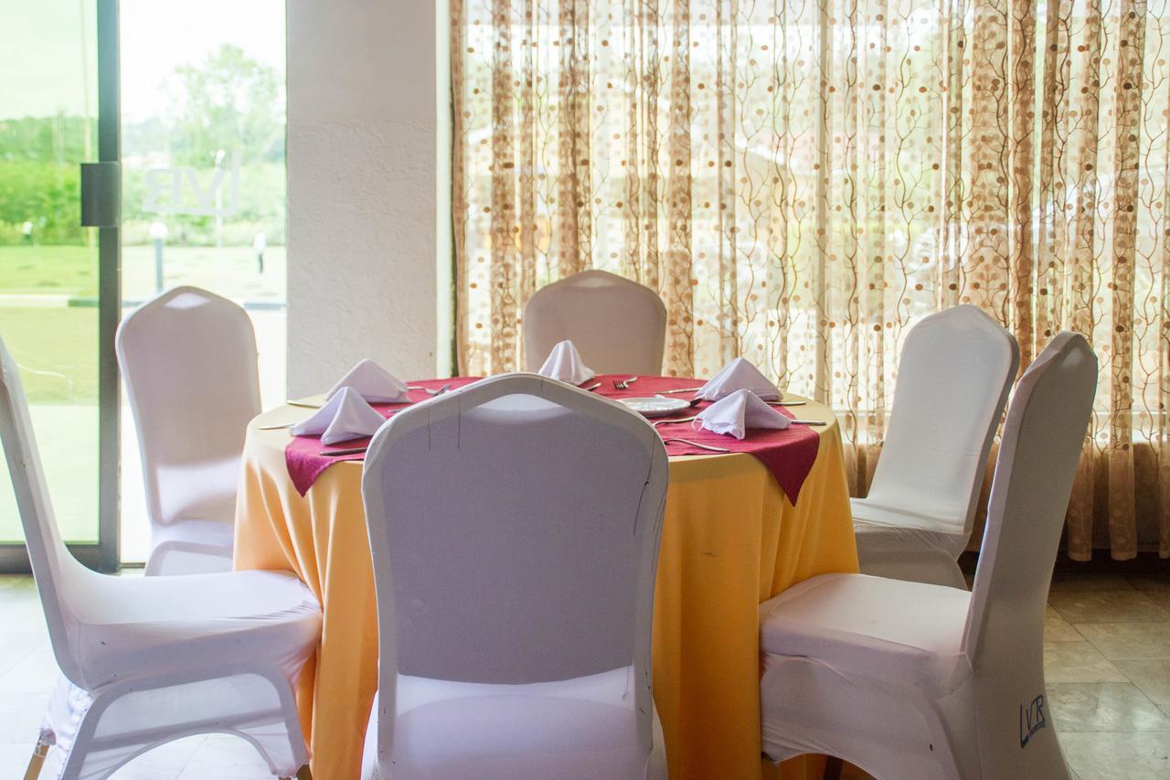 Lake View Resort Hotel Mbarara Buitenkant foto