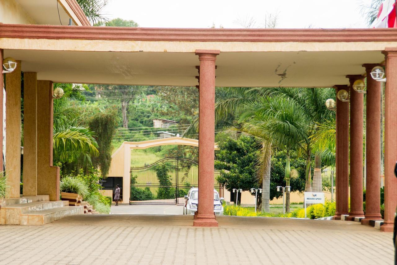 Lake View Resort Hotel Mbarara Buitenkant foto