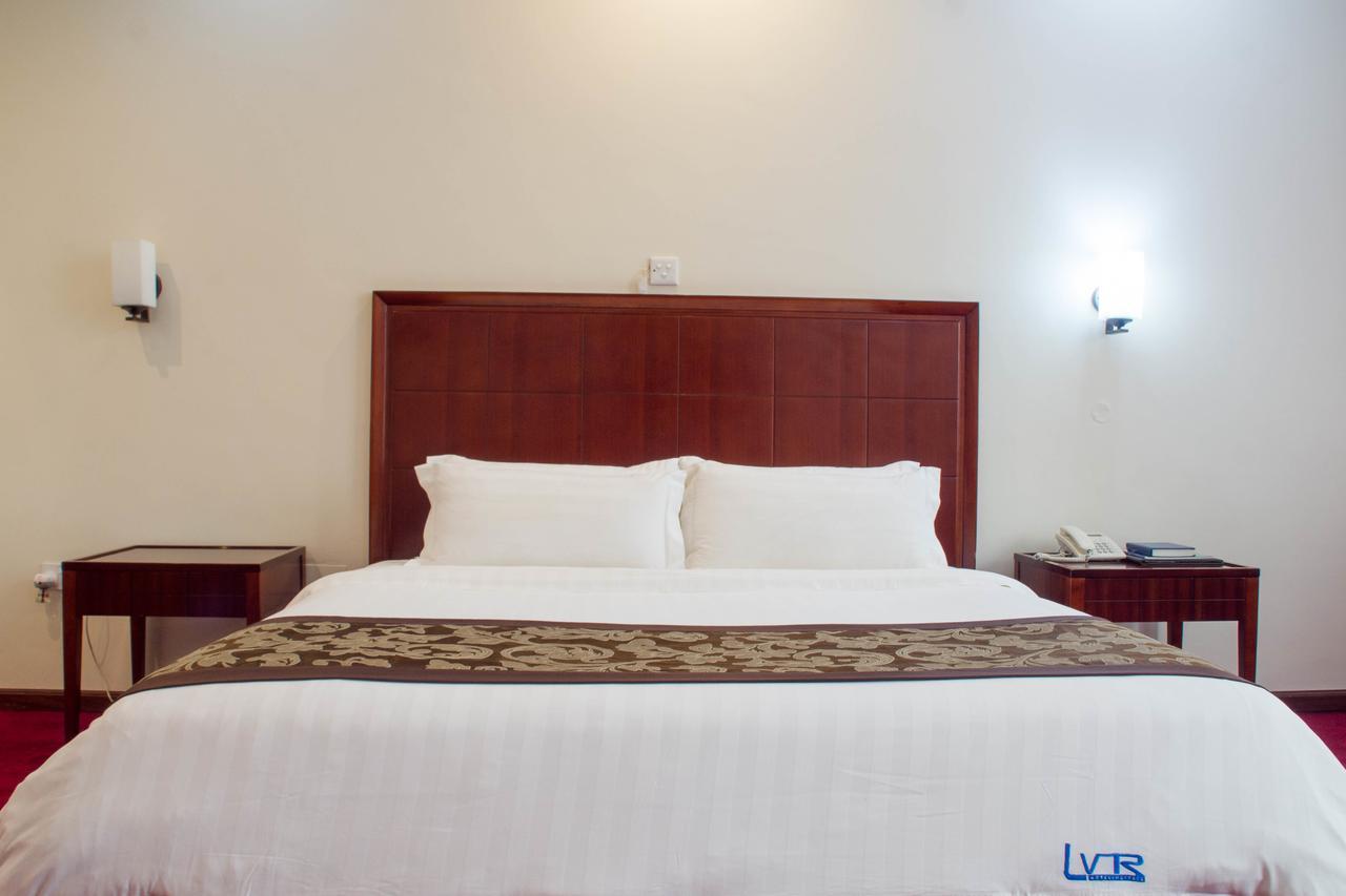 Lake View Resort Hotel Mbarara Buitenkant foto