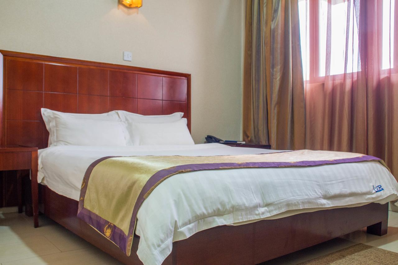 Lake View Resort Hotel Mbarara Buitenkant foto